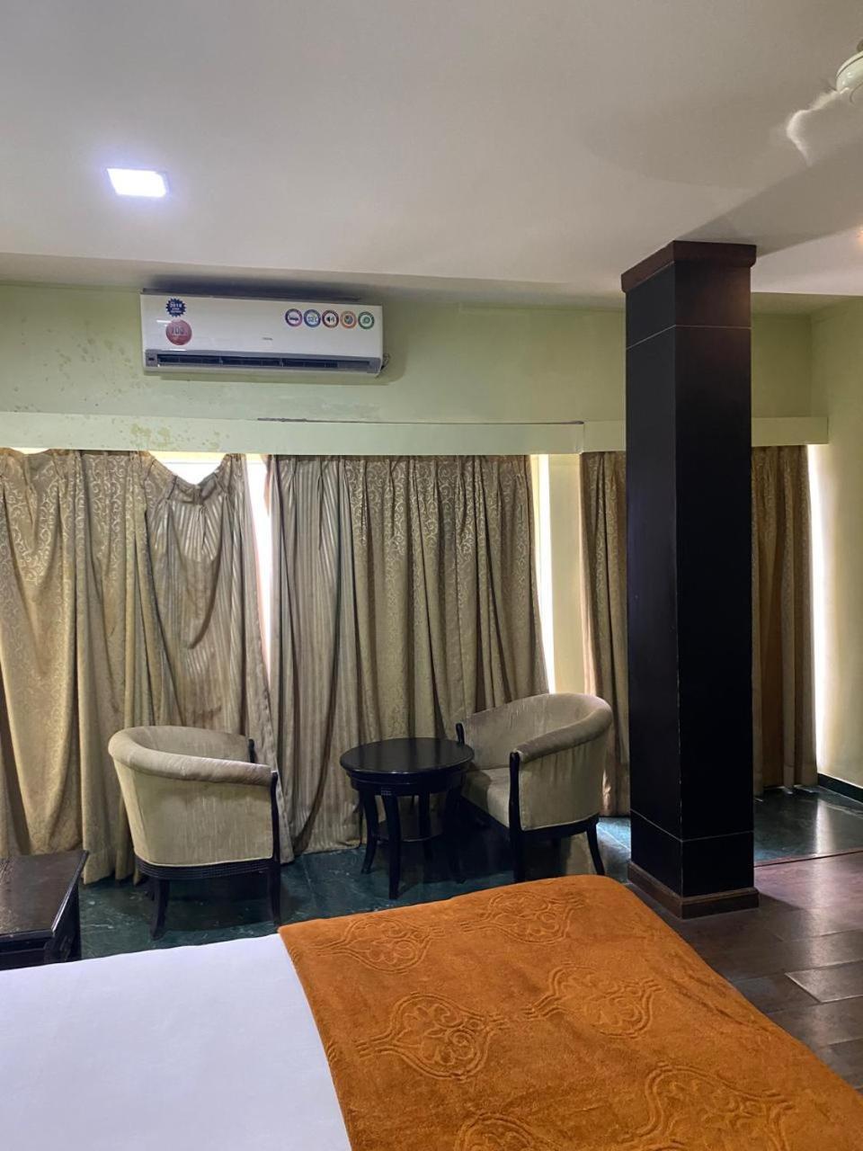 Hotel Skylark Nagpur Esterno foto
