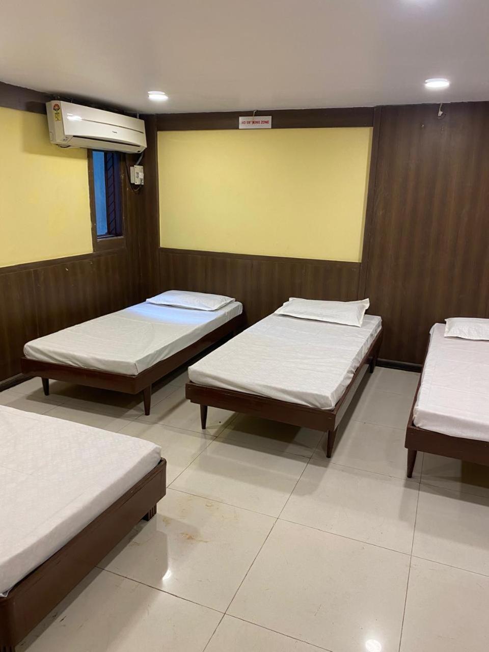 Hotel Skylark Nagpur Esterno foto