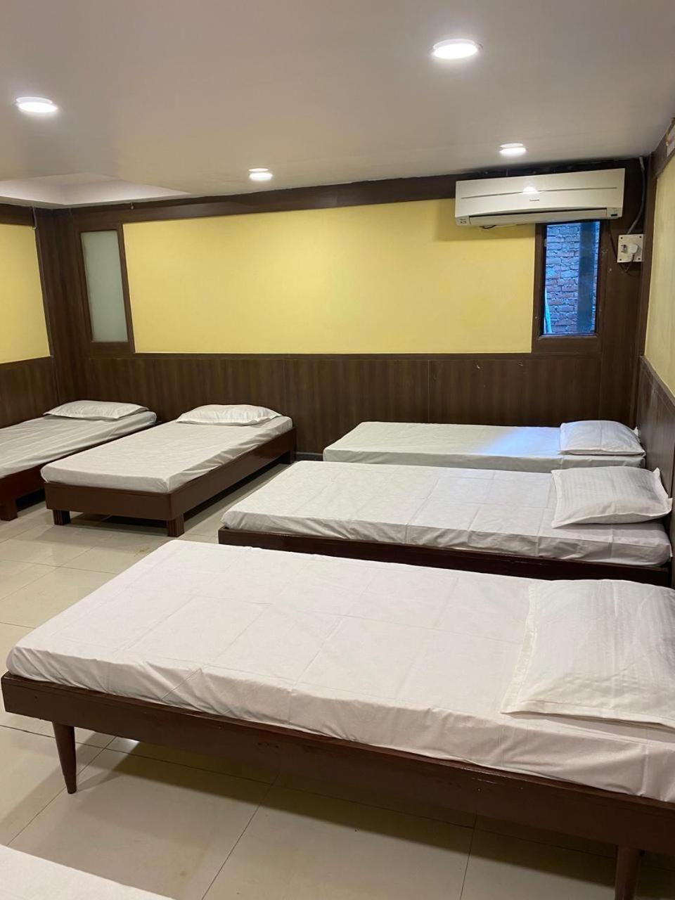 Hotel Skylark Nagpur Esterno foto