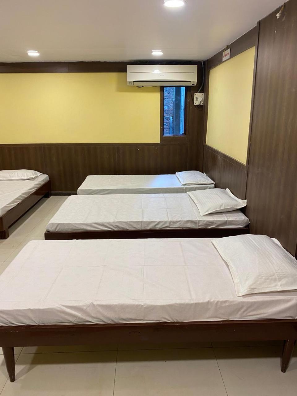 Hotel Skylark Nagpur Esterno foto